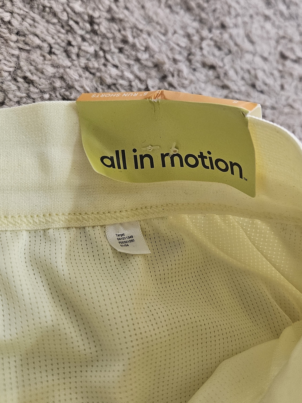 All in Motion™ Women’s 5" Run Shorts — Size Small NWT - Picture 5 of 8
